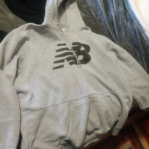 New balance XL Hooded Sweater